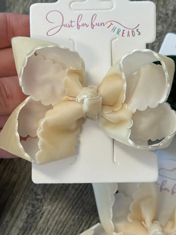 Small Holiday Velvet Scallop Bow
