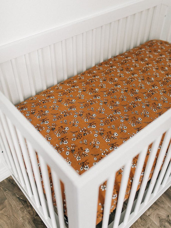 Mebie Baby Vintage Floral Crib Sheet